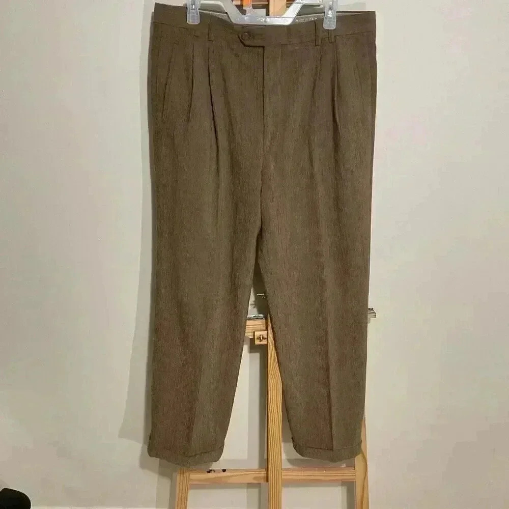 St. Croix Made in Italy Corduroy Men’s Pants Size 36 , pleated and rolled cuffs